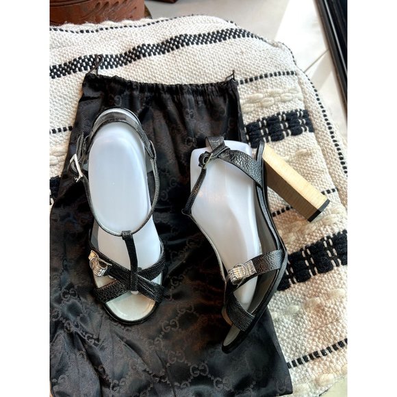 Gucci Shoes - Vintage GUCCI Tom Ford S/S 2000 T-Strap Wooden Block Heel  Sz 9 Grey Ostrich